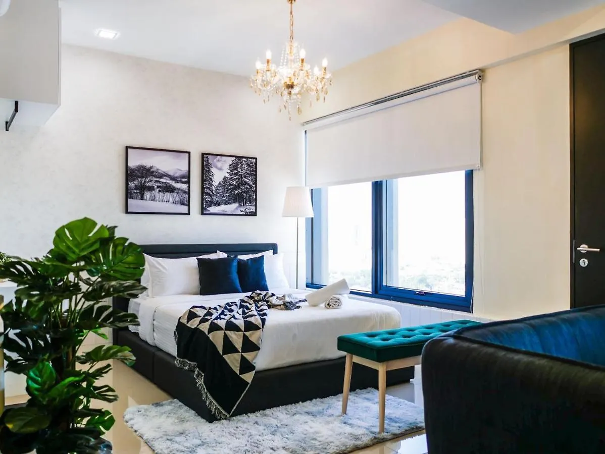 Tropicana 218 Macalister Studio With Seaview George Town